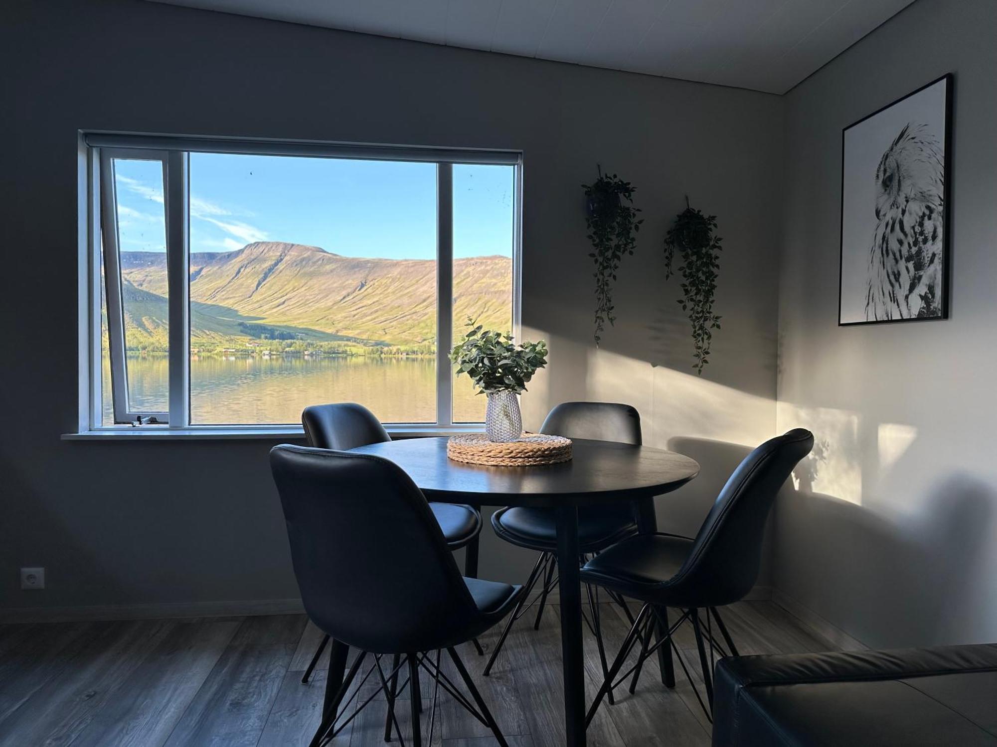 Cosy Lakeview Cabin 45 Minutes From Reykjavik Mosfellsbaer Kültér fotó
